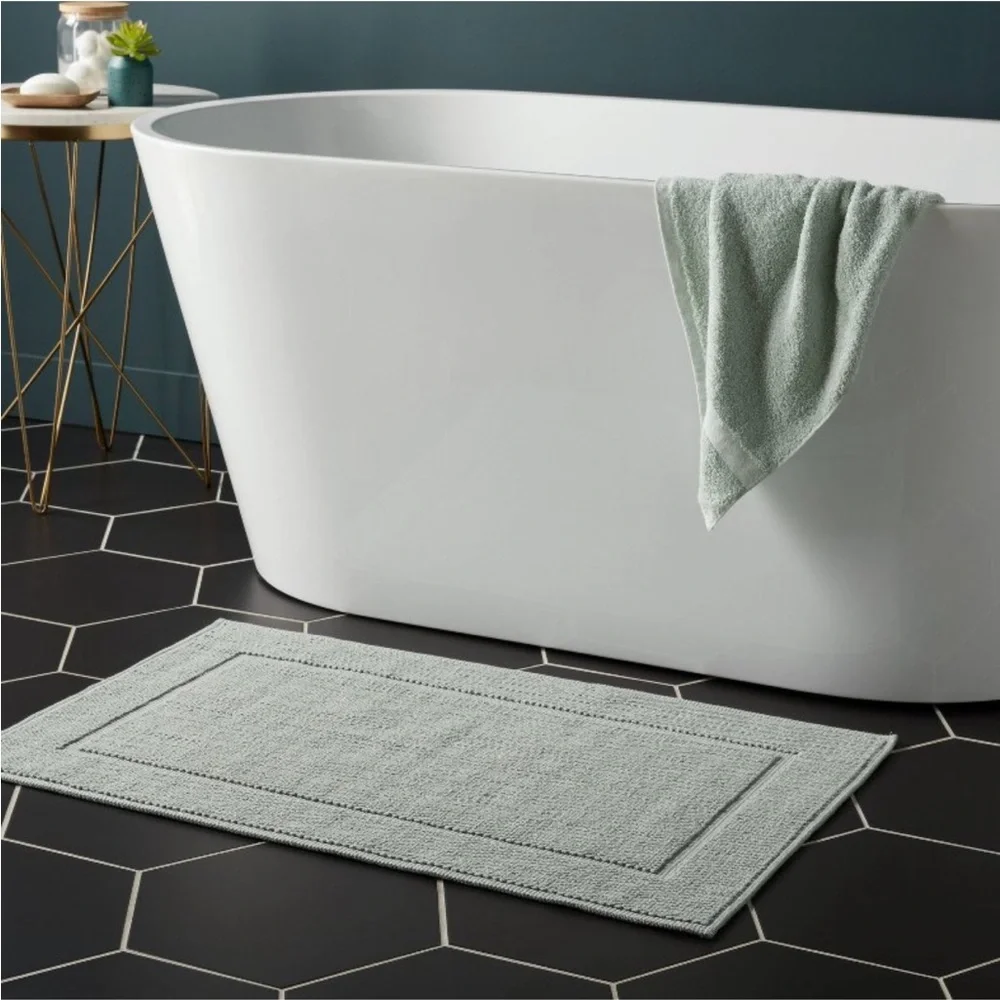 THRESHOLD NWT spa plush bath mat -sage green -21x34